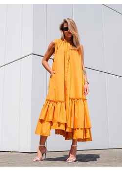 Pomarańczowa sukienka midi z asymetrycznymi falbanami EyeForFashion ze sklepu Eye For Fashion w kategorii Sukienki - zdjęcie 184753905