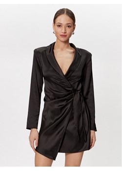 Gina Tricot Sukienka koktajlowa 19275 Czarny Regular Fit ze sklepu MODIVO w kategorii Sukienki - zdjęcie 184762025