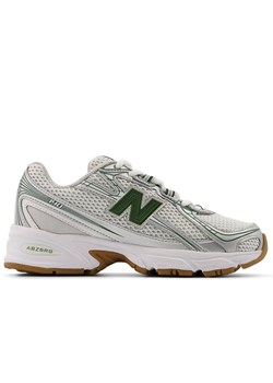 Buty młodzieżowe New Balance GR740SF - srebrne ze sklepu streetstyle24.pl w kategorii Buty sportowe damskie - zdjęcie 184772867