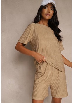 Beżowy Komplet Szorty i Koszulka Ozdobione Tłoczonym Motywem Halienna - id: SET12106-475-TAUPE - marki Renee - 184778886 Beżowy Komplet Szorty i Koszulka Ozdobione Tłoczonym Motywem Halienna ze sklepu renee.pl w kategorii Komplety i garnitury damskie - zdjęcie 184778886