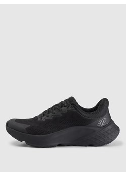 Męskie buty do biegania 4F Freemove Elevated Mesh 4FRSS25FSPOM164 - czarne ze sklepu Sportstylestory.com w kategorii Buty sportowe męskie - zdjęcie 184795847