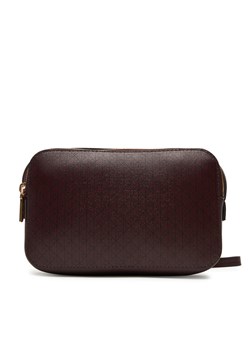 Calvin Klein Torebka Emblem Aop Elongated Camera Bag LV04F3268G Bordowy ze sklepu MODIVO w kategorii Listonoszki - zdjęcie 184797646