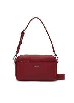 Calvin Klein Torebka Ck Must Convertible Camera Bag K60K612280 Bordowy ze sklepu MODIVO w kategorii Listonoszki - zdjęcie 184797726