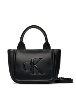 Torebka Calvin Klein Bold Ck Small Tote With Strap LV04F3219G Czarny ze sklepu eobuwie.pl w kategorii Kuferki - zdjęcie 184799765