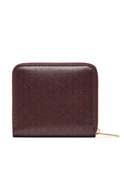 Mały Portfel Damski Calvin Klein Emblem Aop Square Zip Around LV04F1089G Bordowy ze sklepu eobuwie.pl w kategorii Portfele damskie - zdjęcie 184801628