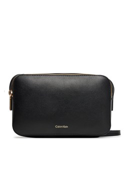 Calvin Klein Torebka Foil Logo Elongated Camera Bag LV04F3276G Czarny ze sklepu MODIVO w kategorii Listonoszki - zdjęcie 184801857