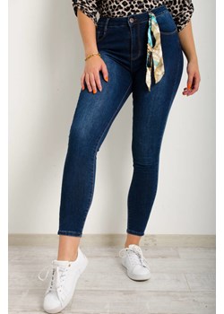 SPODNIE JEANSOWE PUSH UP Z OZDOBNĄ WSTĄŻKĄ ze sklepu olika.com.pl w kategorii Jeansy damskie - zdjęcie 184809069