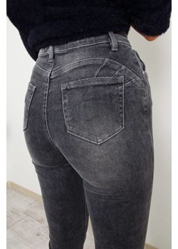 SZARE SPODNIE JEANSOWE PUSH UP Z PRZETARCIAMI- BARDZO WYSOKI STAN ze sklepu olika.com.pl w kategorii Jeansy damskie - zdjęcie 184809507