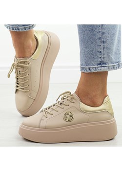 Beżowe skórzane sneakersy damskie na platformie Filippo Dp6058/25 ze sklepu suzana.pl w kategorii Trampki damskie - zdjęcie 184833637