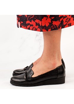 Czarne półbuty damskie Jezzi 1628-13 ze sklepu suzana.pl w kategorii Półbuty damskie - zdjęcie 184833998