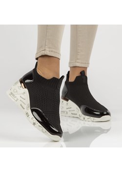 Czarne sneakersy damskie na koturnie Filippo Dp3551/22 ze sklepu suzana.pl w kategorii Buty sportowe damskie - zdjęcie 184837886