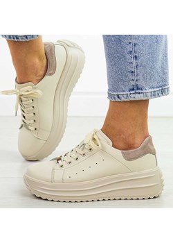 Beżowe skórzane sneakersy damskie na platformie Filippo Dp6739/25 ze sklepu suzana.pl w kategorii Półbuty damskie - zdjęcie 184838706