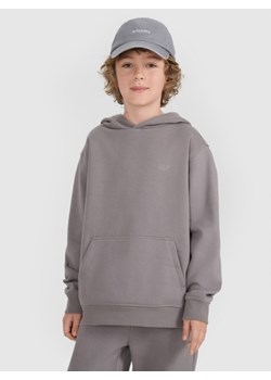 Chłopięca bluza dresowa nierozpinana z kapturem 4F 4FJRAW25TSWSM2490 - szara ze sklepu Sportstylestory.com w kategorii Bluzy chłopięce - zdjęcie 184839646