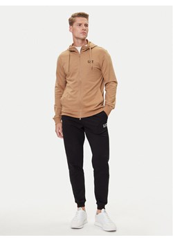 EA7 Emporio Armani Dres 8NPV63 PJVRZ M1013 Beżowy Regular Fit ze sklepu MODIVO w kategorii Dresy męskie - zdjęcie 184843987