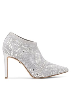Nine West Półbuty MAJDY FF-1717 Srebrny ze sklepu MODIVO w kategorii Botki - zdjęcie 184844156