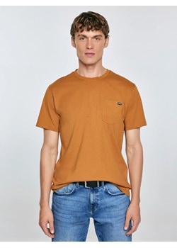 Koszulka męska z kieszonką brązowa Carbon 802 ze sklepu Big Star w kategorii T-shirty męskie - zdjęcie 184847766