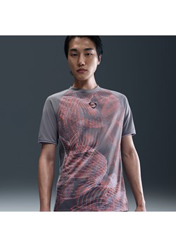 Męska koszulka piłkarska z krótkim rękawem Dri-FIT Nike Academy+ - Czerwony ze sklepu Nike poland w kategorii T-shirty męskie - zdjęcie 184862919