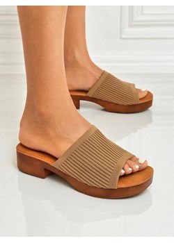 Royalfashion Klapki damskie na niskim obcasie Ribbed Grace ze sklepu royalfashion.pl w kategorii Klapki damskie - zdjęcie 184876675