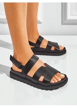 Royalfashion Sandały damskie zapinane na rzep Velcro Chic ze sklepu royalfashion.pl w kategorii Sandały damskie - zdjęcie 184876706