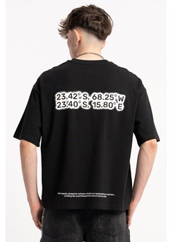 Czarny t-shirt boxy z autorską grafiką z tyłu, rozmiar - 170, kolor - czarny ze sklepu REPORTER w kategorii T-shirty chłopięce - zdjęcie 184878939