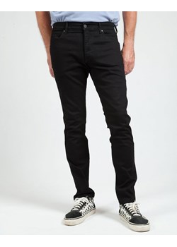 WRANGLER LARSTON MĘSKIE SPODNIE JEANSOWE BACK TO BLACK W18SHPP40 112319117 ze sklepu YouNeedit.pl w kategorii Jeansy męskie - zdjęcie 184879079