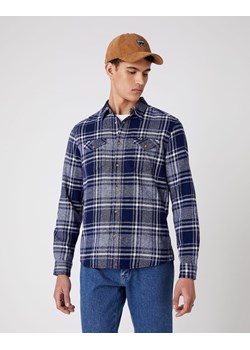 MĘSKA KOSZULA WRANGLER LS 2PKT FLAP SHIRT PATRIOT BLUE W5A52CX5H 112130046 ze sklepu YouNeedit.pl w kategorii Koszule męskie - zdjęcie 184879087