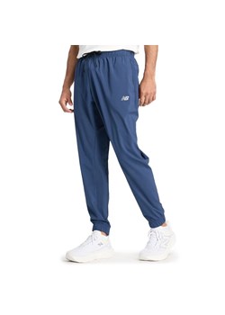 Spodnie męskie New Balance MP41011NNY - granatowe ze sklepu streetstyle24.pl w kategorii Spodnie męskie - zdjęcie 184882679