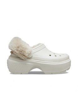 Crocs Chodaki &quot;Stomp Lined&quot; w kolorze kremowym ze sklepu Limango Polska w kategorii Klapki damskie - zdjęcie 184891807