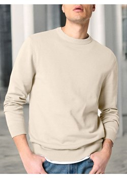 Sinsay - Sweter z okrągłym dekoltem - beżowy - id: 1061J-08M - marki Sinsay - 184904095 Sinsay - Sweter z okrągłym dekoltem - beżowy ze sklepu Sinsay w kategorii Swetry męskie - zdjęcie 184904095