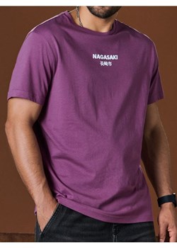 Sinsay - Koszulka z ozdobnym nadrukiem - fioletowy ze sklepu Sinsay w kategorii T-shirty męskie - zdjęcie 184904666