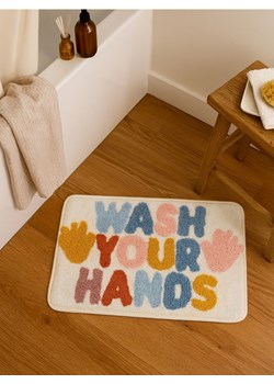 Sinsay - Mata łazienkowa z napisem "Wash your hands" - wielobarwny ze sklepu Sinsay w kategorii Dywaniki łazienkowe - zdjęcie 184905237