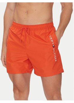 Tommy Hilfiger Szorty kąpielowe UM0UM03258 Pomarańczowy Regular Fit ze sklepu MODIVO w kategorii Kąpielówki - zdjęcie 184906159