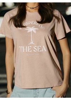 Sinsay - Koszulka z nadrukiem - beżowy - id: 001CH-08X - marki Sinsay - 184914996 Sinsay - Koszulka z nadrukiem - beżowy ze sklepu Sinsay w kategorii Bluzki damskie - zdjęcie 184914996