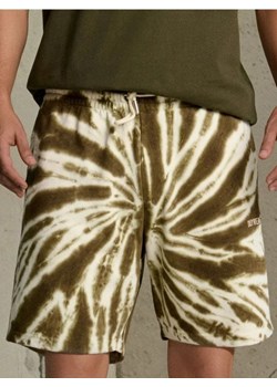 Sinsay - Szorty tie-dye - khaki ze sklepu Sinsay w kategorii Spodenki męskie - zdjęcie 184915017
