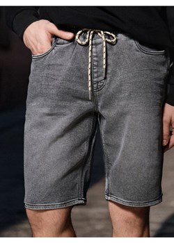 Sinsay - Szorty jeansowe jogger - szary ze sklepu Sinsay w kategorii Spodenki męskie - zdjęcie 184915765