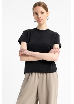 Ciemnoszary t-shirt regular z efektem sprania, kolor - ciemny szary, rozmiar - 140 ze sklepu REPORTER w kategorii Bluzki dziewczęce - zdjęcie 184918745