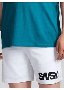 Sinsay - Szorty z kieszeniami na zamek - biały - id: 303EU-00X - marki Sinsay - 184923699 Sinsay - Szorty z kieszeniami na zamek - biały ze sklepu Sinsay w kategorii Spodenki męskie - zdjęcie 184923699