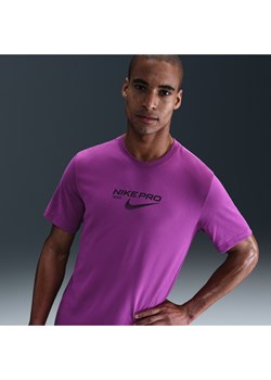 Męski T-shirt treningowy Dri-FIT Nike - Fiolet - id: 41874690381new - marki Nike - 184925116 Męski T-shirt treningowy Dri-FIT Nike - Fiolet ze sklepu Nike poland w kategorii T-shirty męskie - zdjęcie 184925116