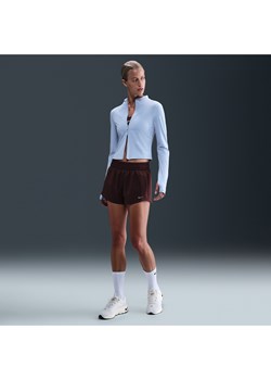Damskie spodenki ze średnim stanem i wszytą bielizną Dri-FIT Nike One 7,5 cm - Czerwony ze sklepu Nike poland w kategorii Szorty - zdjęcie 184925187