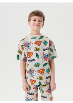 Sinsay - Koszulka ze wzorem Superman - kremowy ze sklepu Sinsay w kategorii T-shirty chłopięce - zdjęcie 184934356