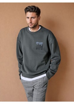 Sinsay - Bluza - szary - id: 9842I-85X - marki Sinsay - 184934715 Sinsay - Bluza - szary ze sklepu Sinsay w kategorii Bluzy męskie - zdjęcie 184934715