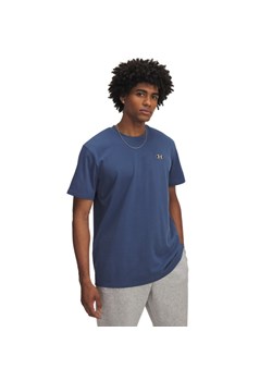 Męski t-shirt z nadrukiem Under Armour UA Hw Lc Patch SS - niebieski ze sklepu Sportstylestory.com w kategorii T-shirty męskie - zdjęcie 184941246