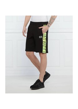 EA7 Szorty | Regular Fit ze sklepu Gomez Fashion Store w kategorii Spodenki męskie - zdjęcie 184943308