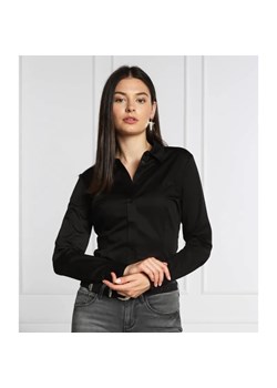 GUESS Koszula CATE | Slim Fit ze sklepu Gomez Fashion Store w kategorii Koszule damskie - zdjęcie 184945037