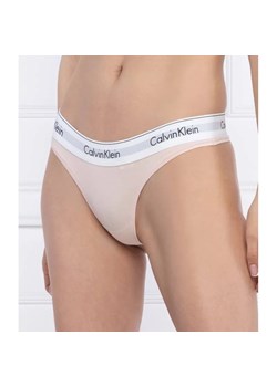Calvin Klein Underwear Stringi ze sklepu Gomez Fashion Store w kategorii Majtki damskie - zdjęcie 184946697
