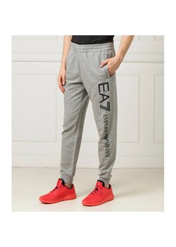 EA7 Spodnie dresowe | Regular Fit ze sklepu Gomez Fashion Store w kategorii Spodnie męskie - zdjęcie 184947216