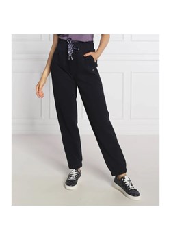BOSS BLACK Spodnie dresowe Elisas | Loose fit ze sklepu Gomez Fashion Store w kategorii Spodnie damskie - zdjęcie 184947248