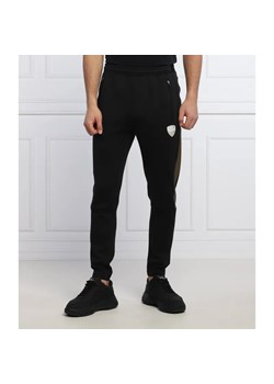 EA7 Spodnie dresowe | Regular Fit ze sklepu Gomez Fashion Store w kategorii Spodnie męskie - zdjęcie 184947445