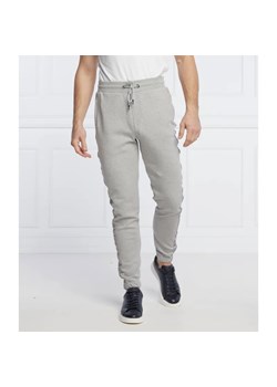 Tommy Hilfiger Spodnie dresowe | Regular Fit ze sklepu Gomez Fashion Store w kategorii Spodnie męskie - zdjęcie 184947456