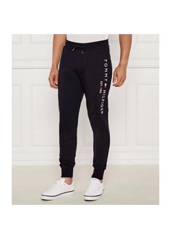 Tommy Hilfiger Spodnie dresowe | Regular Fit ze sklepu Gomez Fashion Store w kategorii Spodnie męskie - zdjęcie 184947537